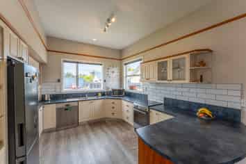 243 Otipua Road, Highfield