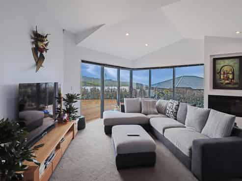 63 Tamworth Crescent , Newlands