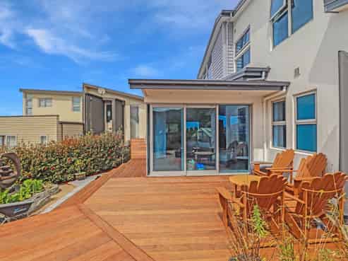 63 Tamworth Crescent , Newlands