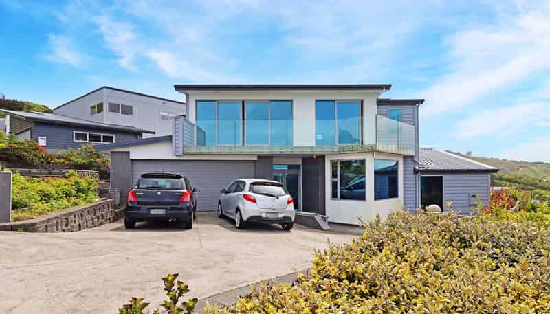 63 Tamworth Crescent , Newlands