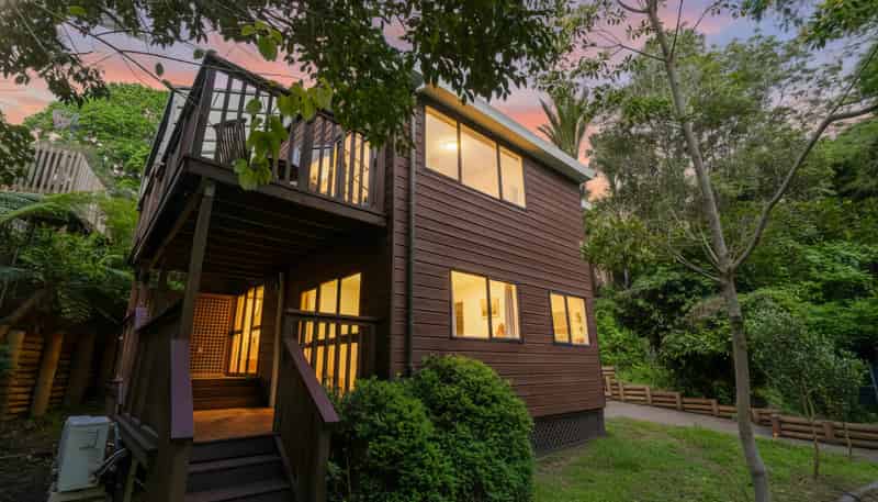4/82 Bassett Road, Remuera