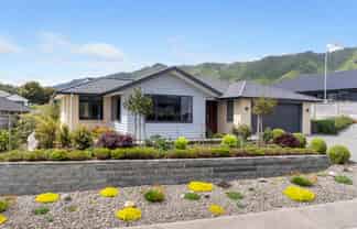 12 Morepork Drive, Waikanae