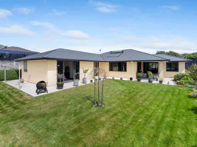 12 Morepork Drive, Waikanae