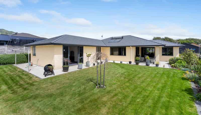 12 Morepork Drive, Waikanae