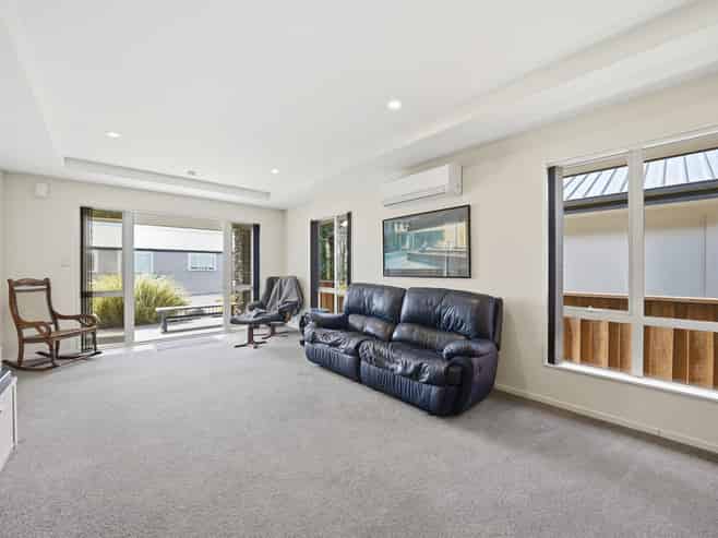 95 Mary Ellen Street, Pegasus