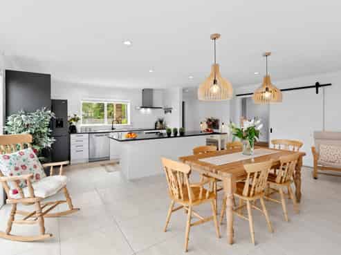 59B Lincoln Road, Carterton