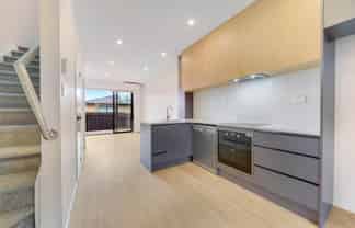 12/3 Cape Road, Mangere