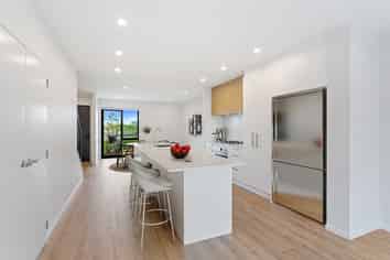 138 Pepene Avenue, Conifer Grove