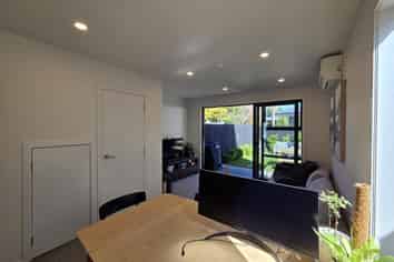 8/20 Moor Avenue, Te Atatu Peninsula