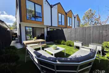 8/20 Moor Avenue, Te Atatu Peninsula