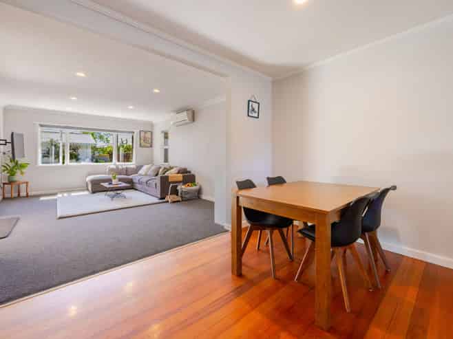 2/27 Trevelyan Street, Onekawa