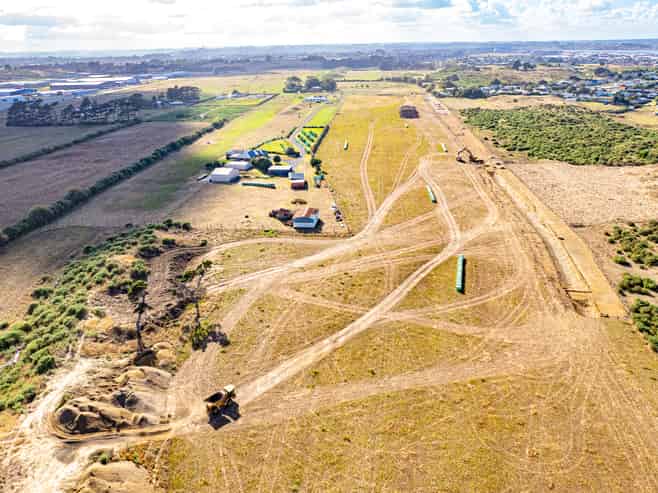 5.1HA of Rural Land 