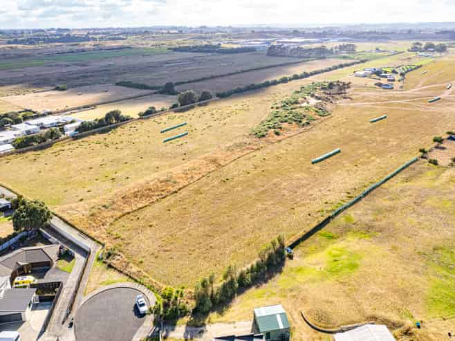 5.1HA of Rural Land 