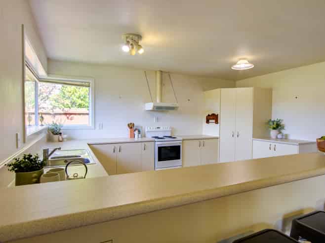 9 Hewitts Road, Woodend