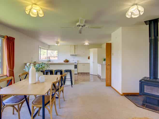 9 Hewitts Road, Woodend