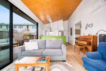 2/56 Raukawa Street, Strathmore Park