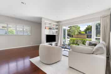 55 Godden Crescent, Mission Bay