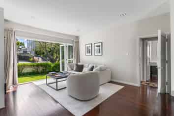 55 Godden Crescent, Mission Bay