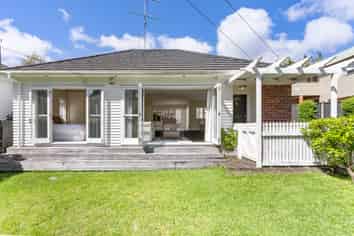 55 Godden Crescent, Mission Bay
