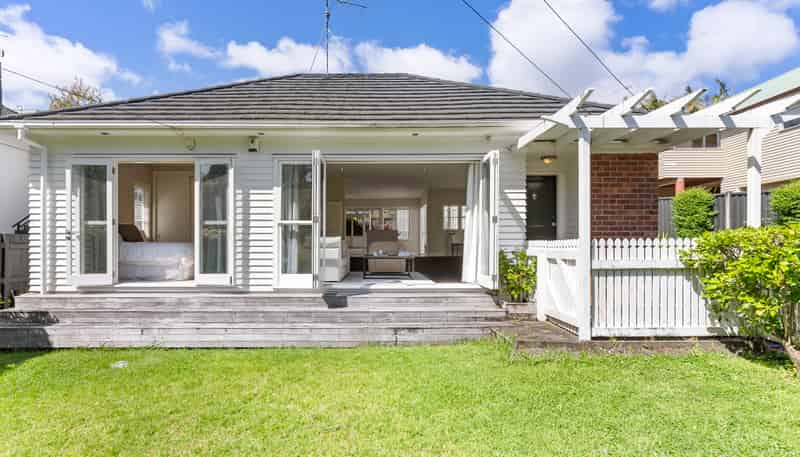 55 Godden Crescent, Mission Bay