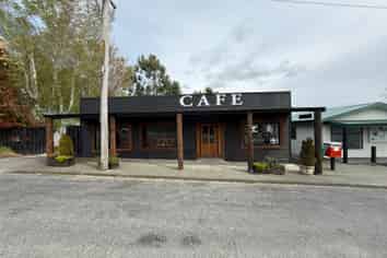 Cosy Cafe on Main Highway  