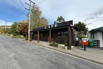 Cosy Cafe on Main Highway  