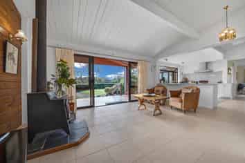 2 Turanga Road, Whitford