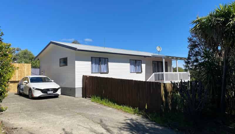 81A Vipond Road, Stanmore Bay