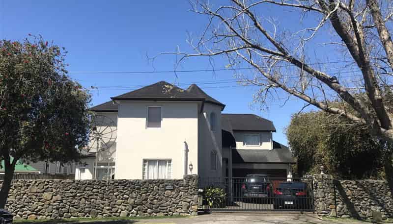31 Cornwall Park Ave, Epsom