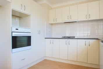 J/30 Tarawera Terrace, St Heliers