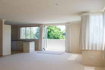 J/30 Tarawera Terrace, St Heliers