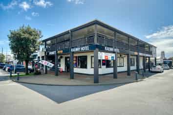 Freehold hotel and motel investment