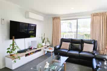 36 Bluff Road, Porirua