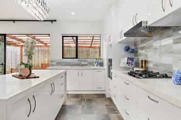 6 Tims Crescent, Flat Bush
