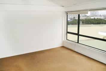 FLEXIBLE CITY FRINGE SPACE
