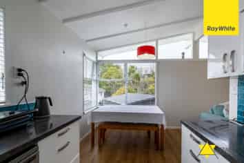 190 Golf Road, Titirangi