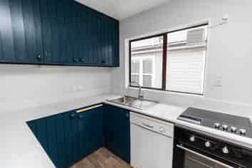 4/199 Grant Road, Thorndon