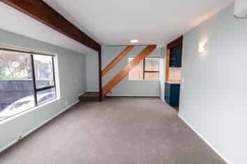 4/199 Grant Road, Thorndon