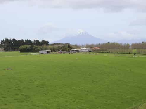 627 Inland North Road, Onaero