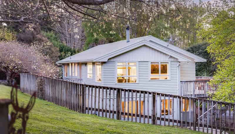 52 Katherine Mansfield Drive, Whitemans Valley