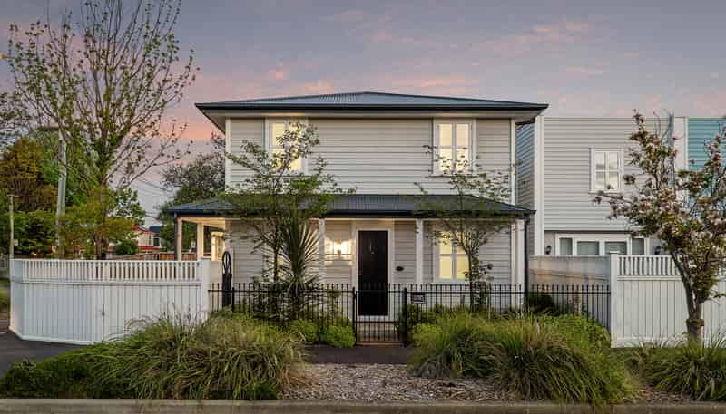 2/285 Selwyn Street, Spreydon