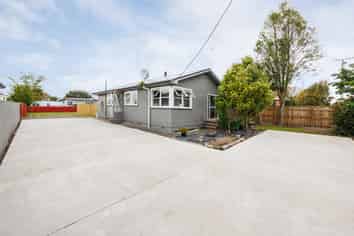 510 Pioneer Highway, Highbury