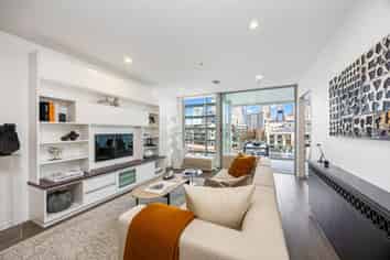 506/83 Halsey Street, Wynyard Quarter