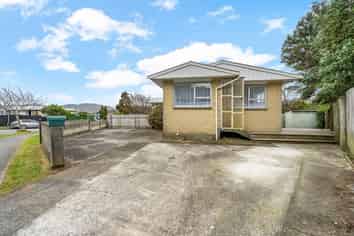 15B Pencarrow Crescent, Wainuiomata