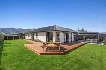 18 Swan Street, Lake Hawea