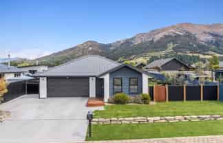 18 Swan Street, Lake Hawea