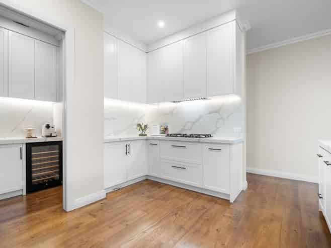 7F Willow Lane, Stillwater