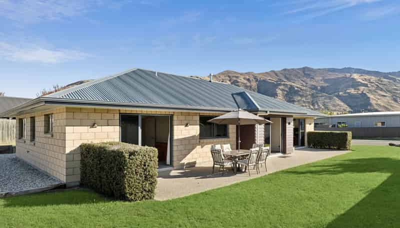 1 Coromandel Street, Wanaka