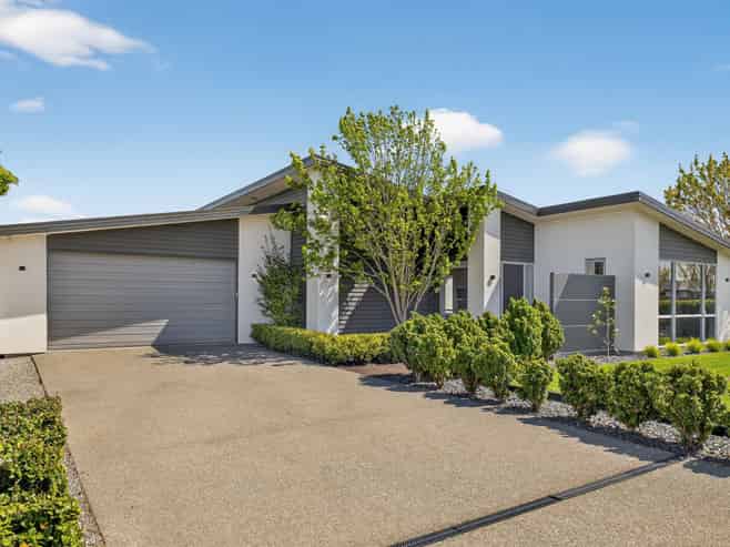55 Aroha Street, Pegasus