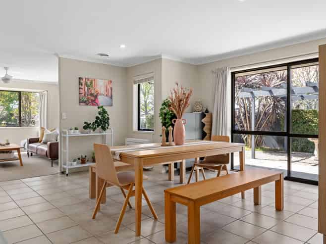 2 Lavenham Place, Rototuna North